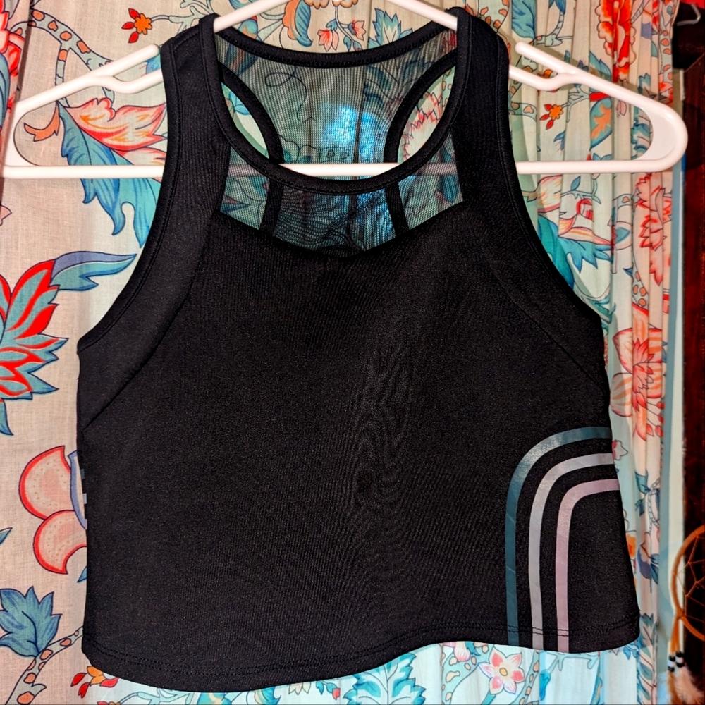 Women's XS Athletic Crop Top Built in Bra!